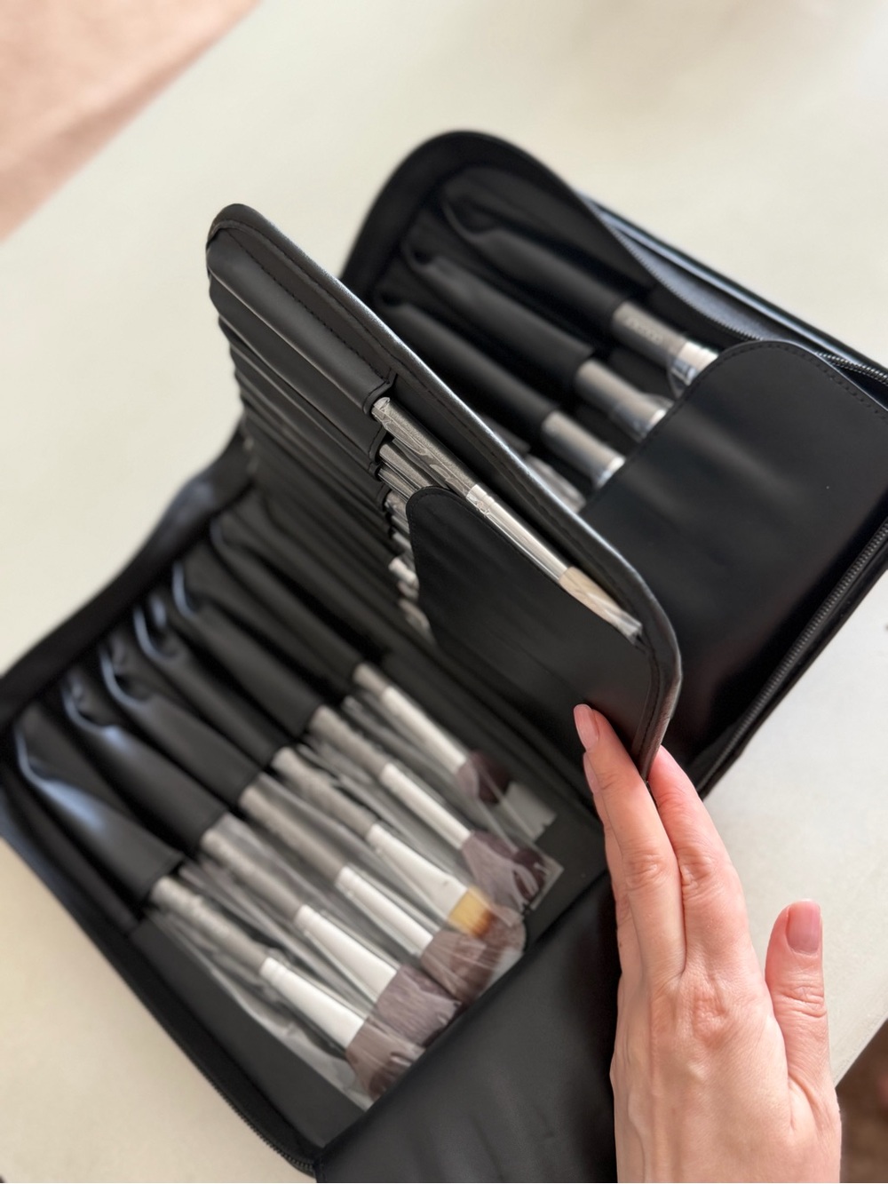 29 piece Black Makeup Brush Set with Case (natural and synthetic hair)